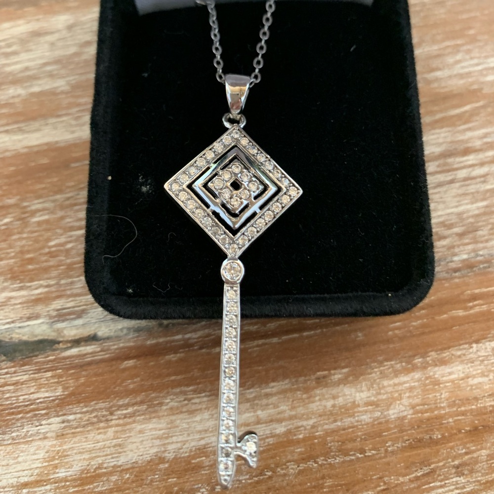 NWOT Sterling Silver Key Pendant -18 inch chain.